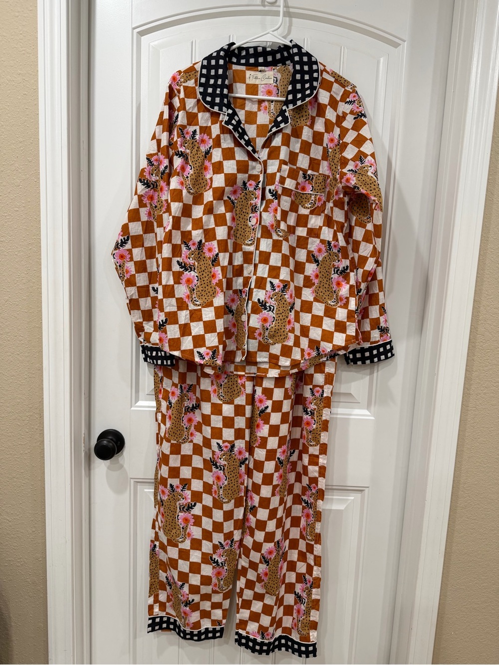 NWOT Women's Checkered Leopard Pajama Set - Brown & Pink